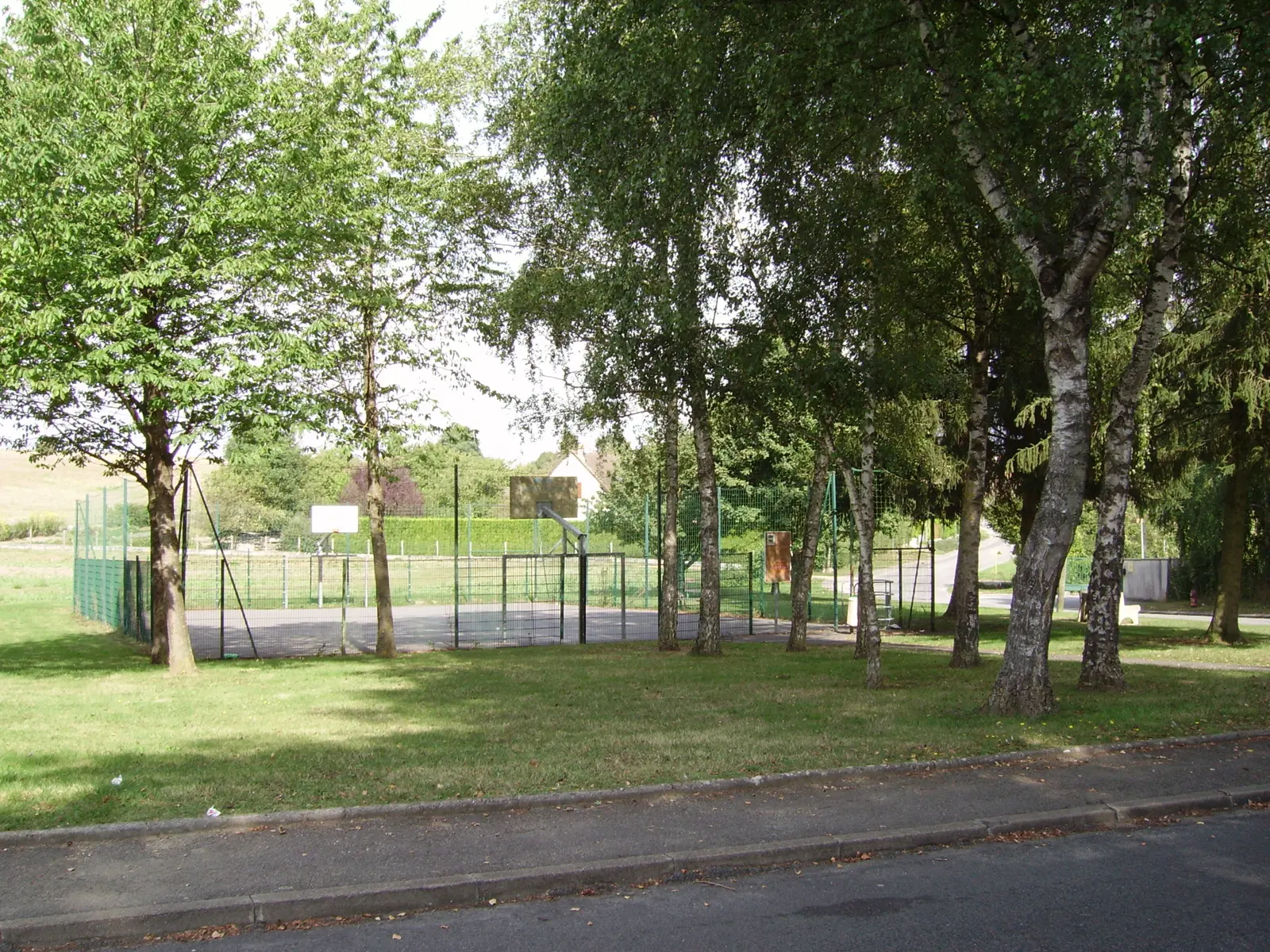 Terrain multisports rue Guillaume Apollinaire